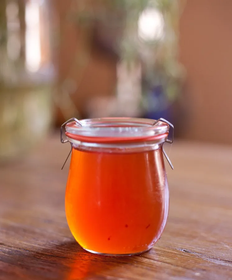 Syrop z młodych pędów sosny z cytryną 235ml