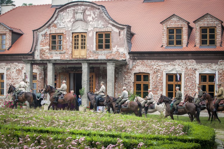 Przybyli Ułani pod okienko