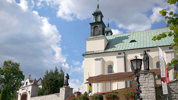 Sanktuarium Matki Bożej Leśniowskiej Patronki Rodzin